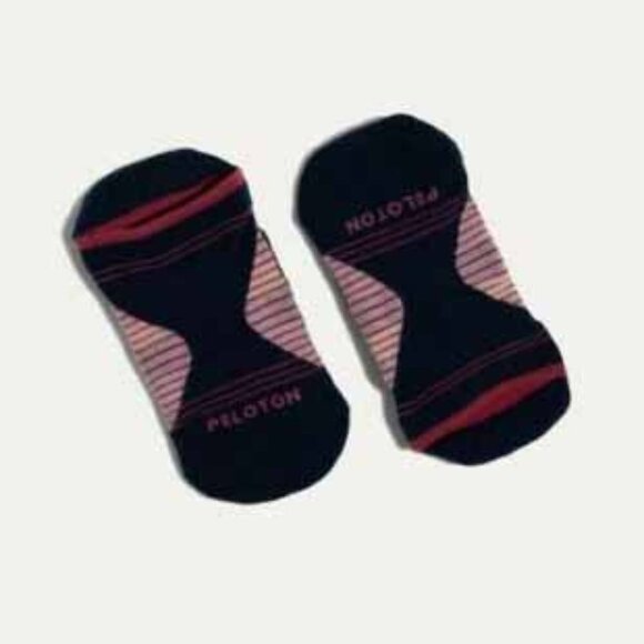 NWT Tavi Noir Women’s Black Pink Peloton Tech Sport Running Socks Size Medium - Picture 2 of 5